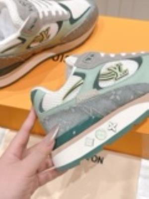 wholesale quality men's louis vuitton run way sneakers model no. 814